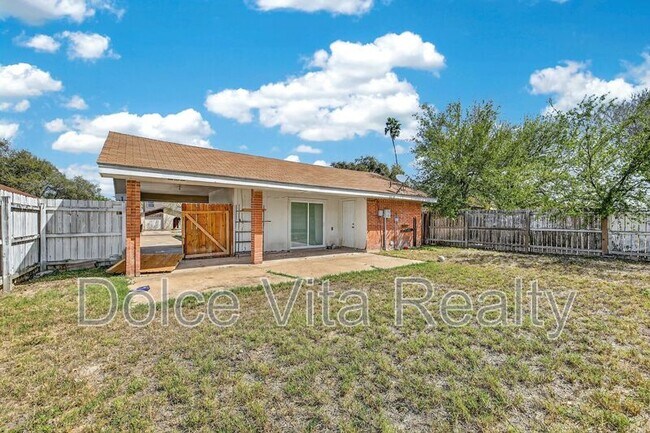 Building Photo - 2113 Gull Ave