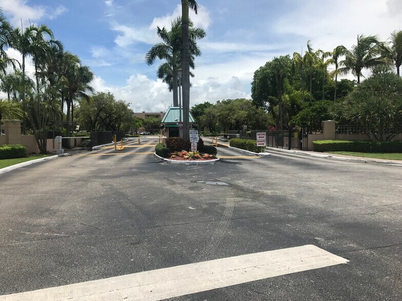 Community Entrance - 8520 SW 133rd Avenue Rd