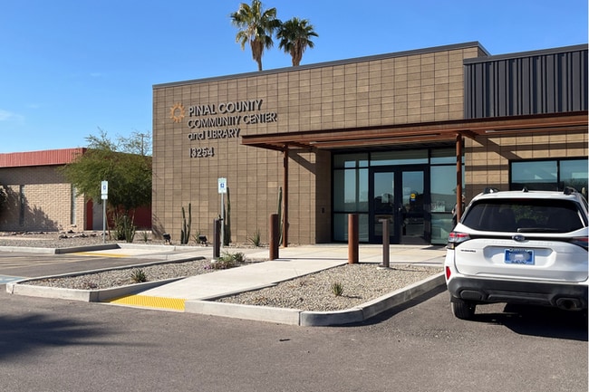 Building Photo - 2Bed/1.5Bath House in Arizona City! Ready for Immediate Move-In! -- RV GATE! NO HOA!