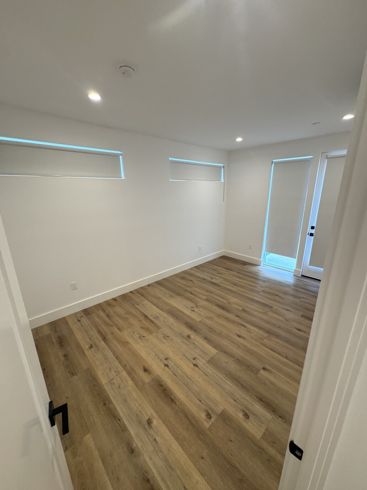 Building Photo - 10919 Hesby St