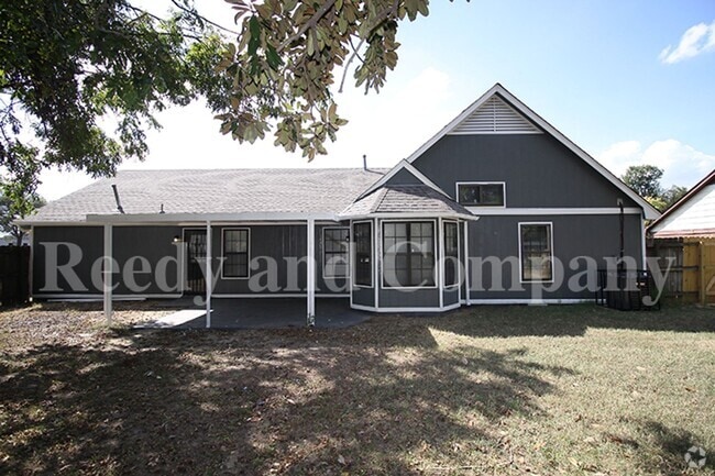 Building Photo - 4682 Sandy Park Dr