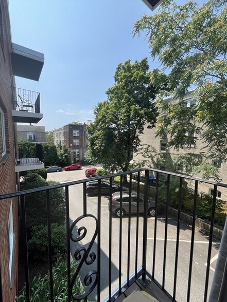 Building Photo - 38 Englewood Ave
