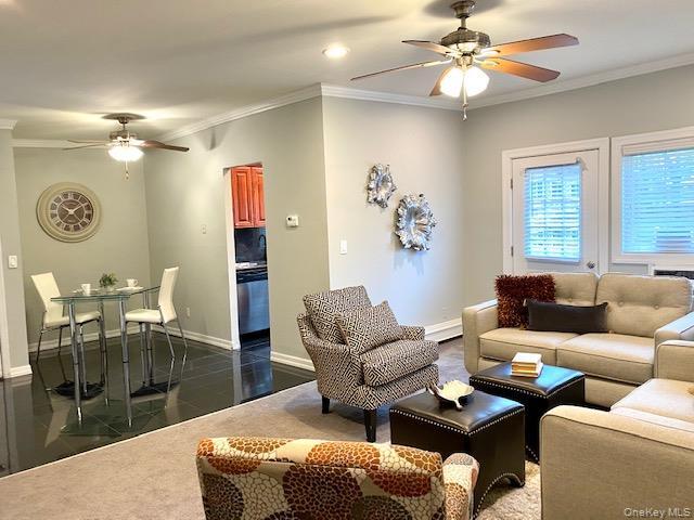 Building Photo - 582 New Hwy