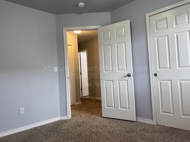 Building Photo - 3875 Reindeer Cir