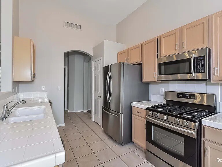 Building Photo - 3505 Round Valley Way