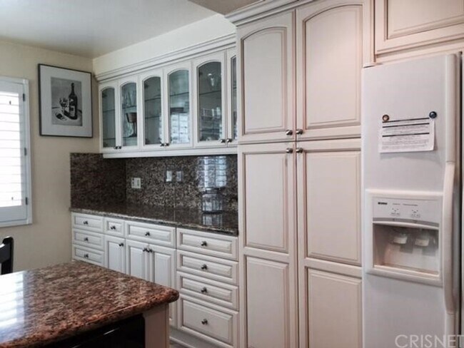 Building Photo - 7037 Paseo Encantada