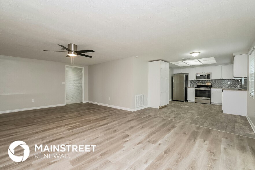 Building Photo - 2717 Gardner Pl