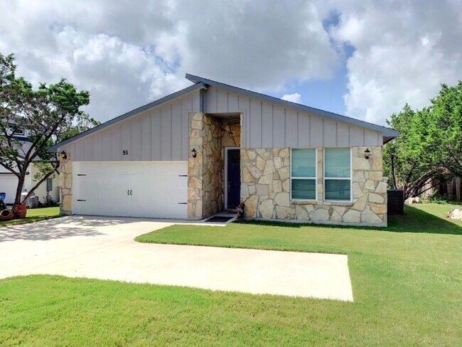 Building Photo - 51 Champions Cir