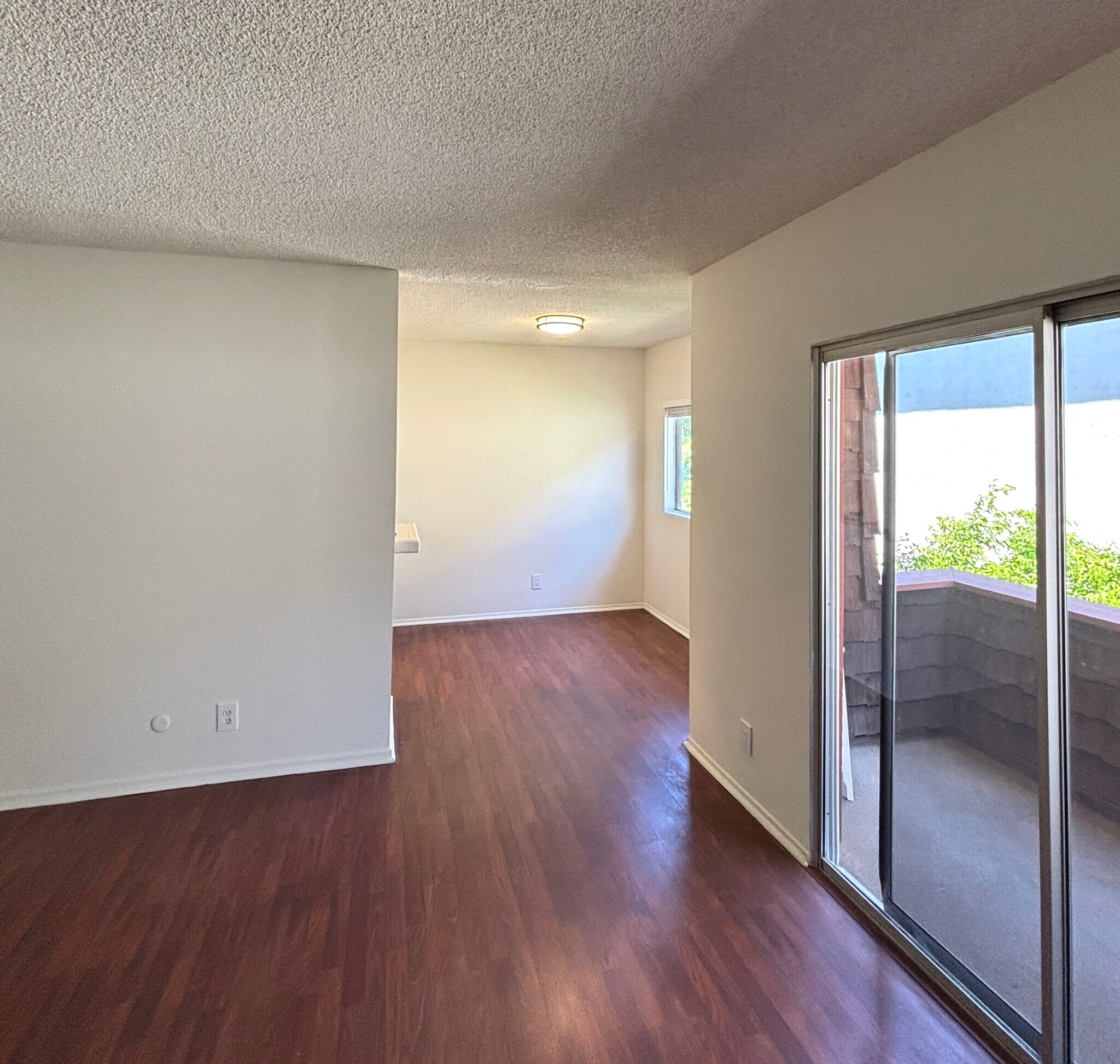 Building Photo - 5400 Newcastle Ave