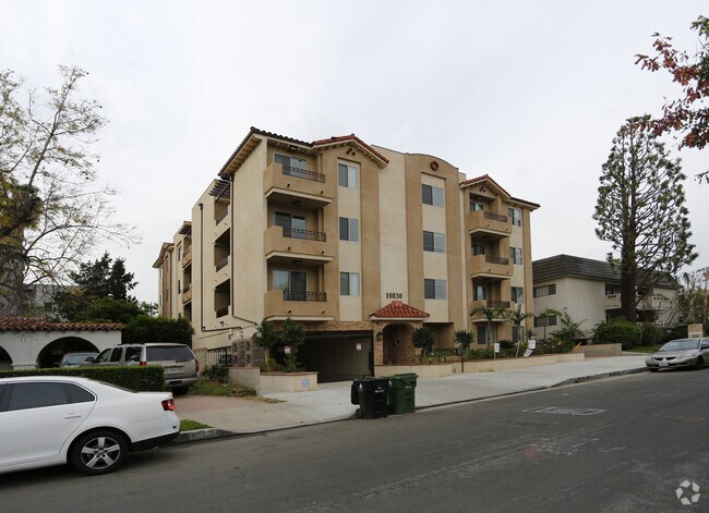 Building Photo - 10830 Kling St