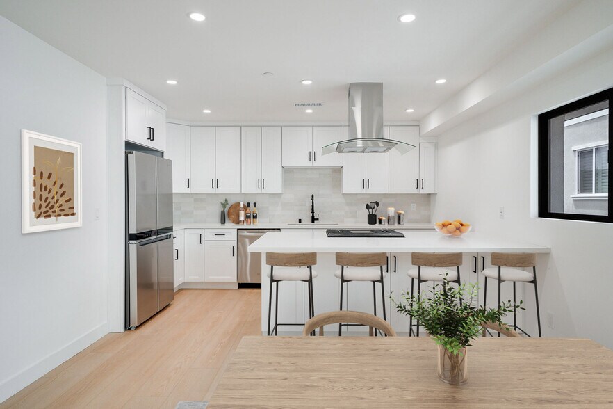 Building Photo - 1334 9th St