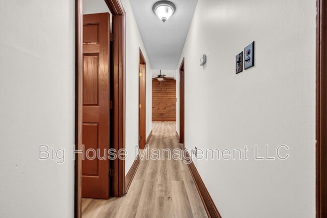 Building Photo - 1155 Old Linden Rd