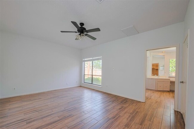Building Photo - 12922 Ashford Chase Dr