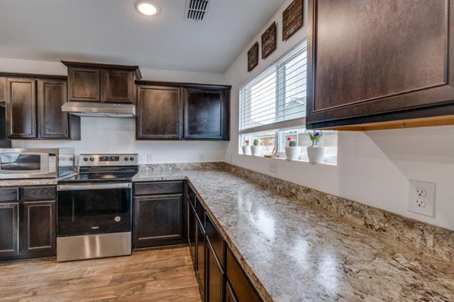 Building Photo - 600 Mayfield Dr