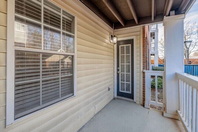Building Photo - Luxurious 1-Bedroom Apartment in Atlanta’s Upper Westside | In-Home Washer & Dryer
