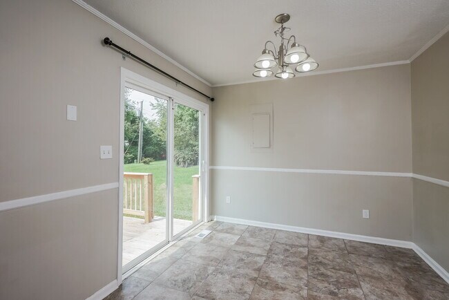 Building Photo - 127 Agin Way