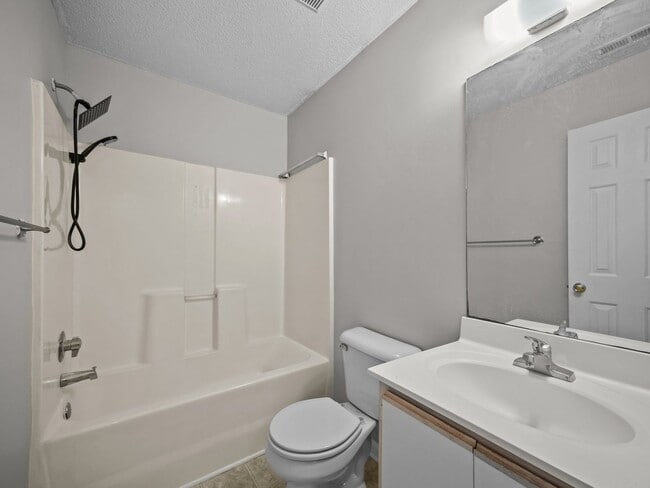 Building Photo - Welcome to Marsh Oaks!