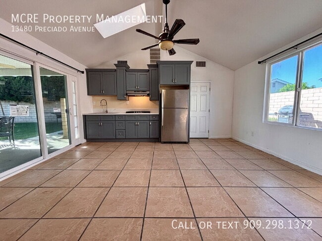 Building Photo - 13480 Preciado Ave