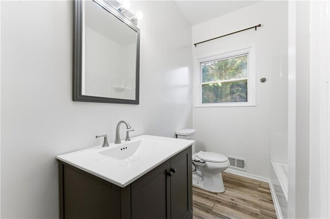 Building Photo - 1032 Standard Dr NE