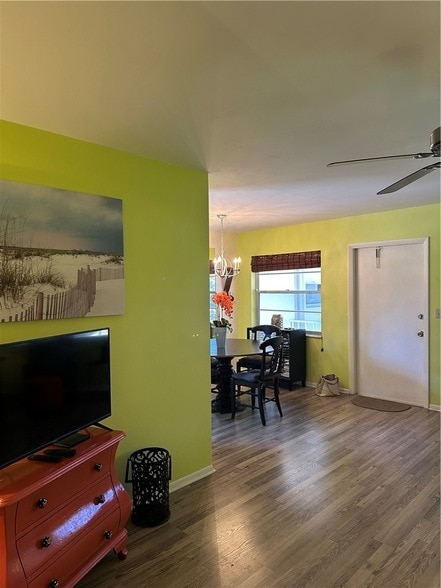 Building Photo - 16 Vista Palm Ln