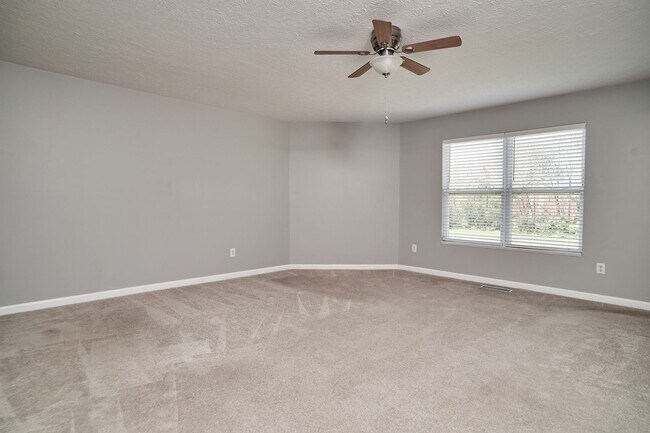 Building Photo - For Rent-4BDRM, 2.5BA Home in Ashwood