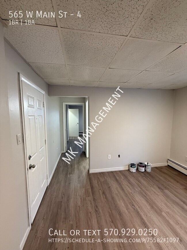 Building Photo - 565 W Main St