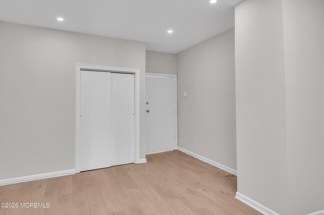 Building Photo - 31 W Front St