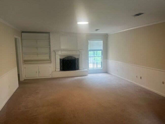 Building Photo - 11618 Huron Ln