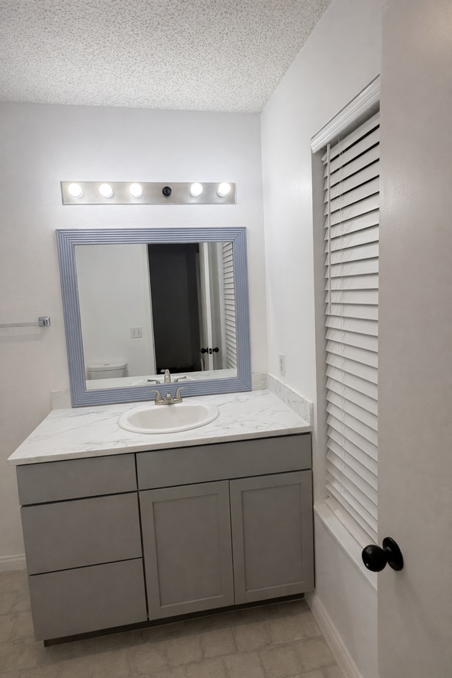 Building Photo - 2920 Dawn Ct