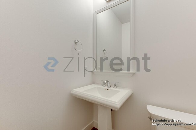 Building Photo - 18602 46th Ave SE