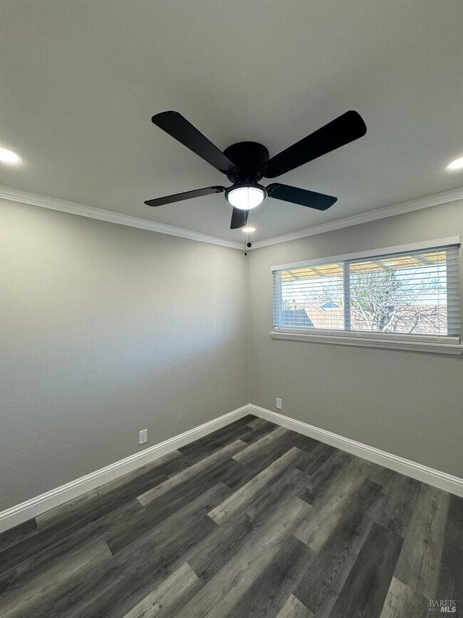 Building Photo - 124 Purdue Dr