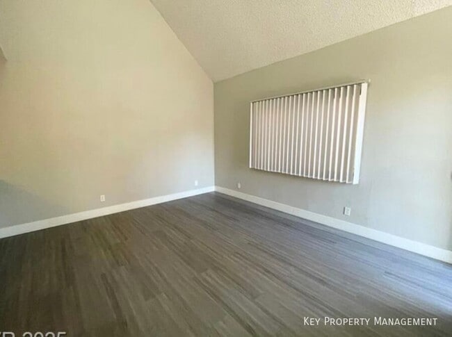 Building Photo - 5187 Garden Ln