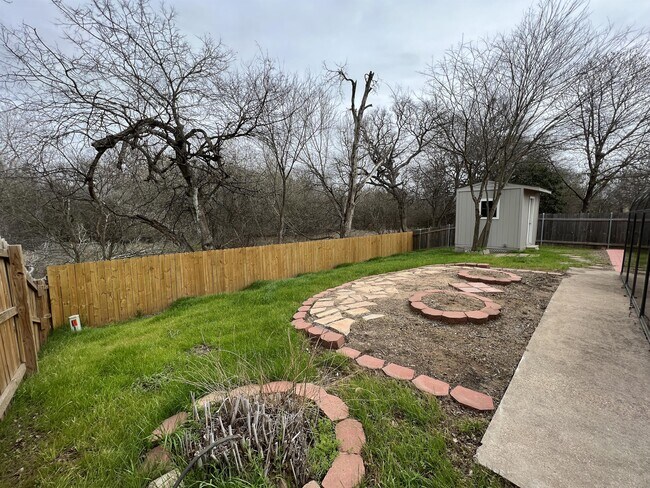 Building Photo - 116 Meadow Lark
