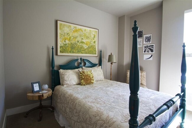 Building Photo - Wonderful Patio Home In The Mill District ...