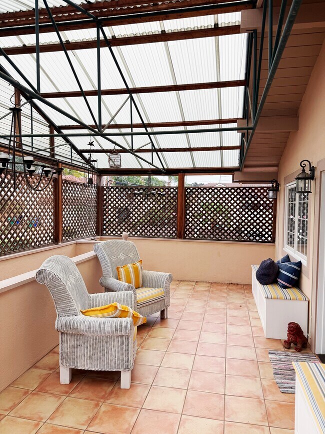 Building Photo - 444 Fern Glen