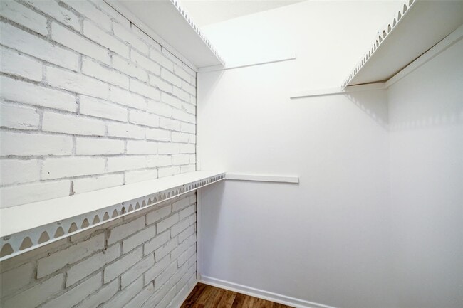 Building Photo - 15251 Buckle Ln