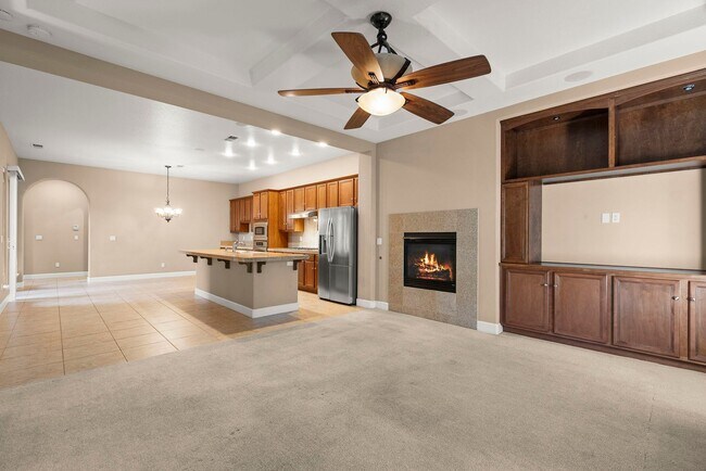 Building Photo - Damont Ranch Townhome Available to Lease Now