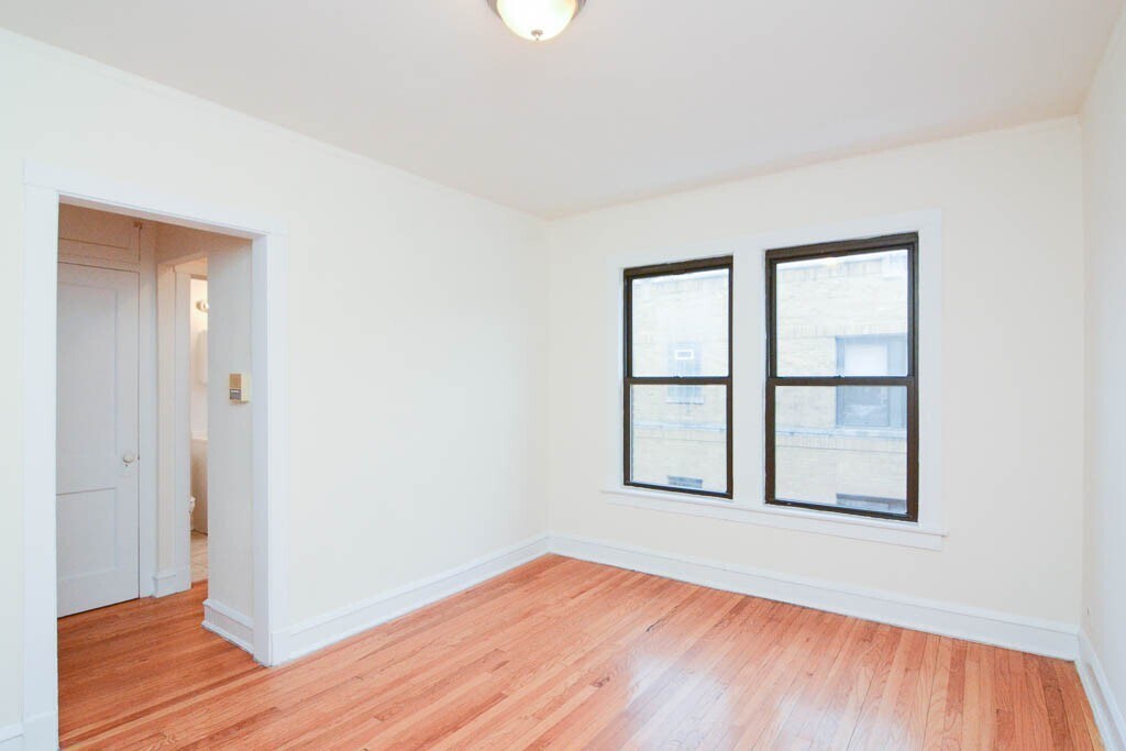 Building Photo - 2649 N Spaulding Ave