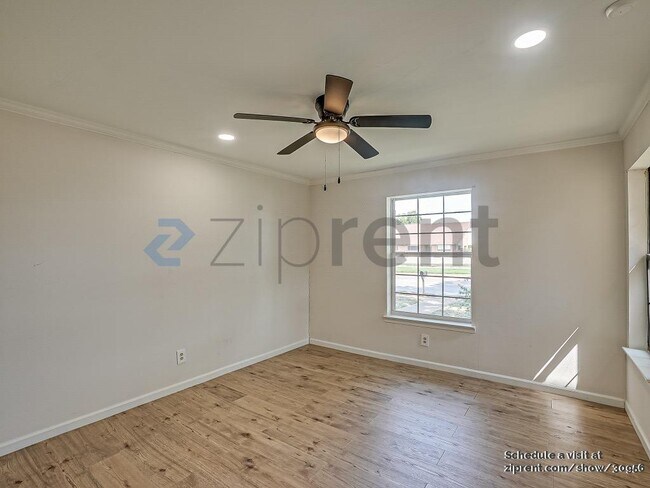 Building Photo - 8826 Bruton Rd