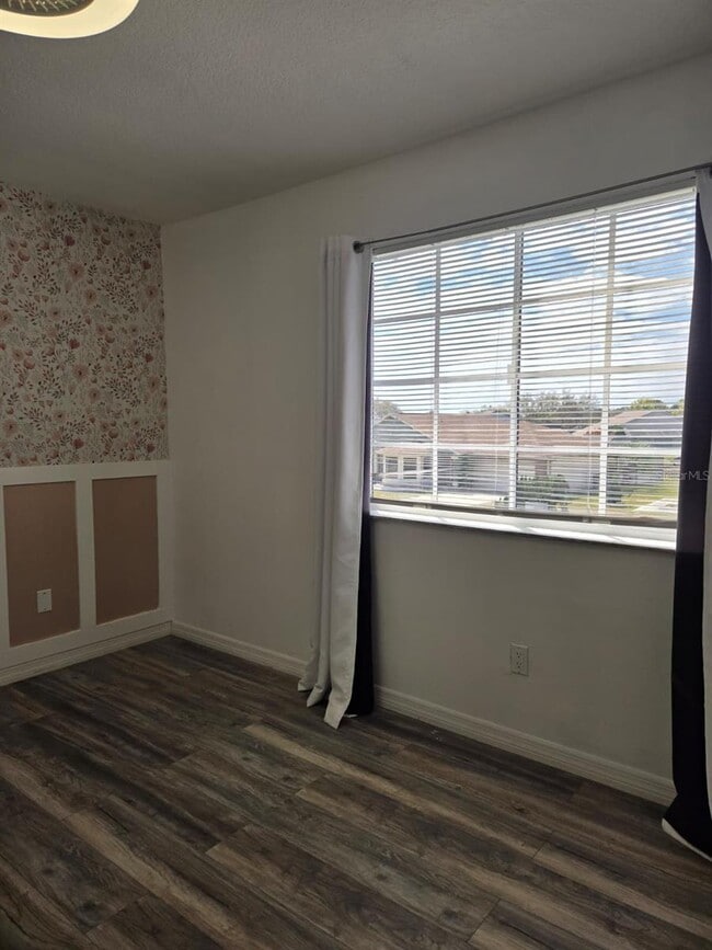 Building Photo - 410 Otter Creek Dr