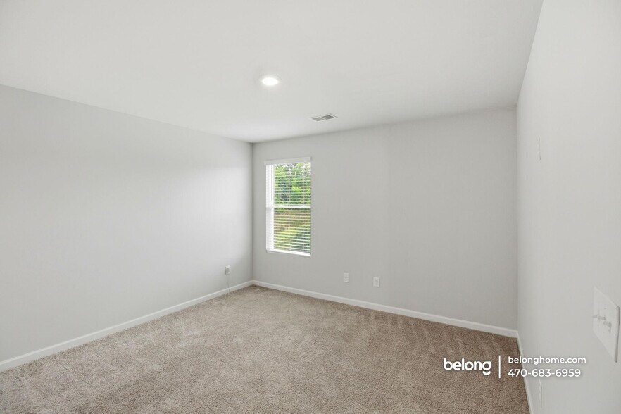 Building Photo - 163 Goodall Woods Dr