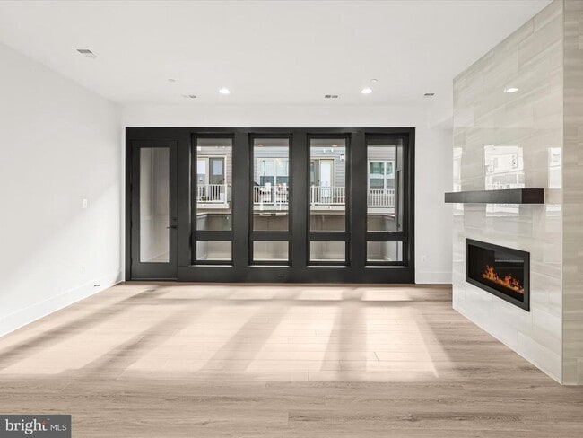 Building Photo - 14920 Dispatch St