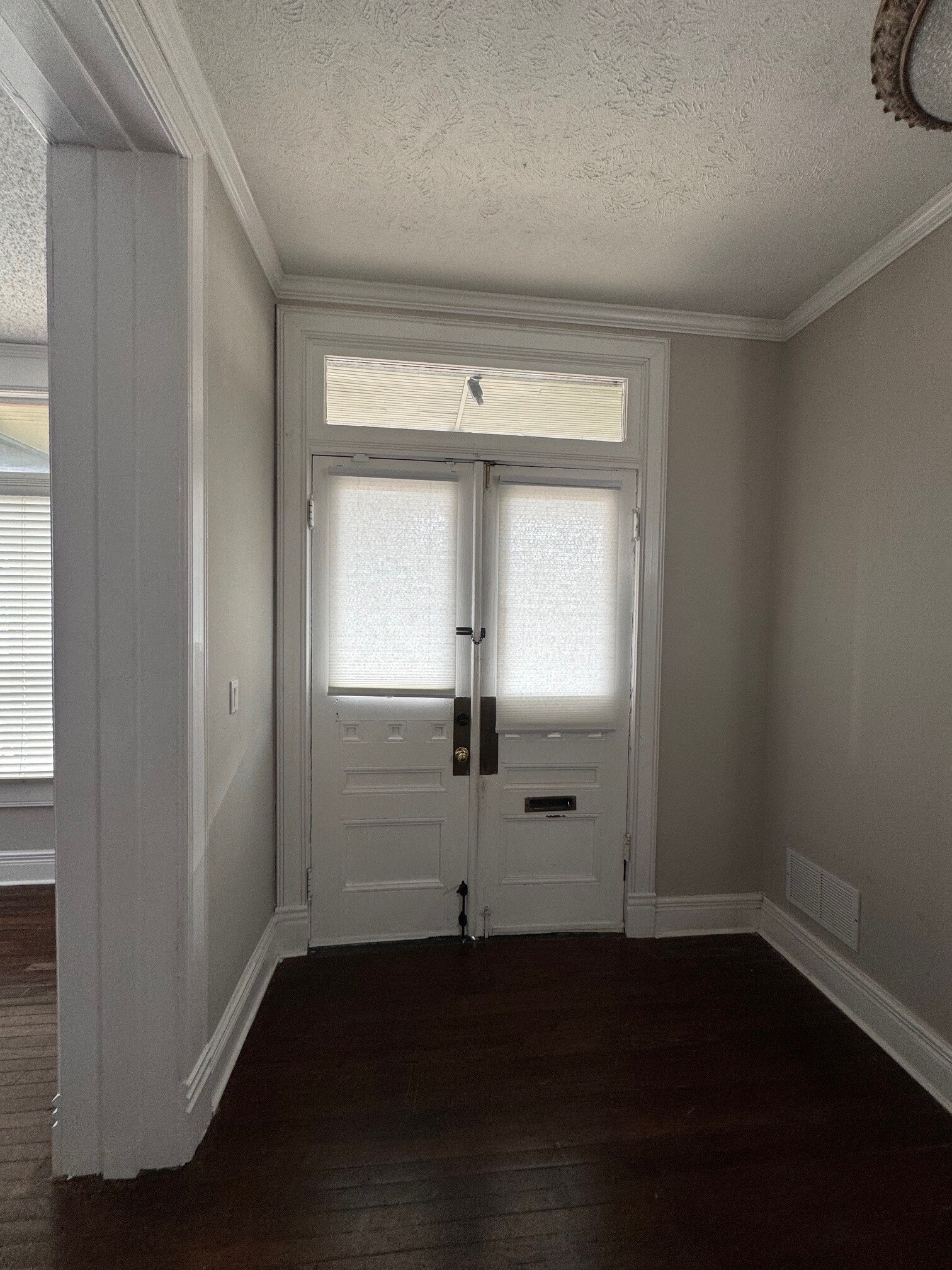 Building Photo - 506 Washington Ave