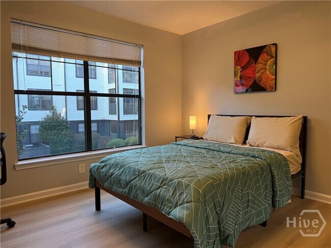 Building Photo - 211 North Ave