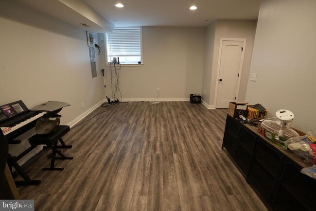 Building Photo - 341 Cantrell St