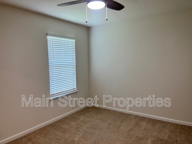 Building Photo - 5862 Blackhorse Cir