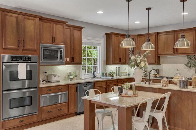 Building Photo - 7097 Pleasant Colony Cir