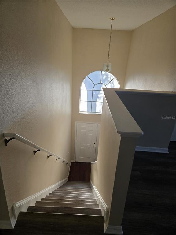 Building Photo - 1315 Loretto Cir