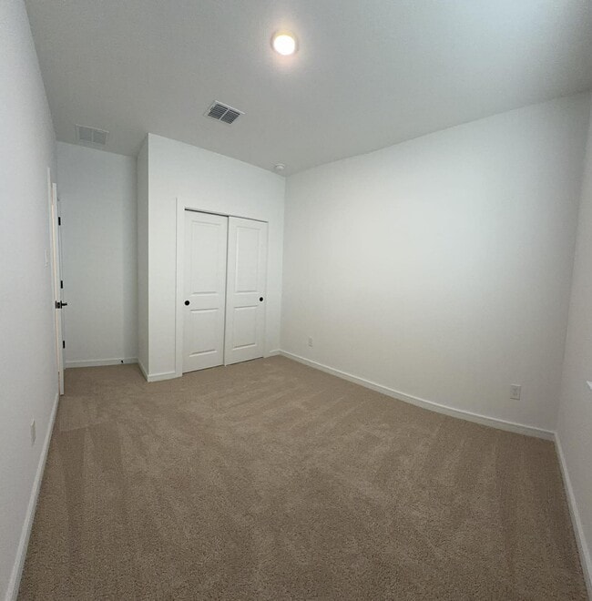 Building Photo - 4723 Bay Vista Dr