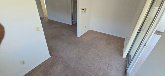 Building Photo - Prime Location – Just Minutes from Lake Sumter Landing and Spanish Springs!